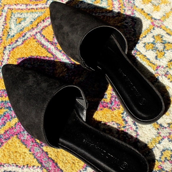 FINAL SALE❗️Suede In The Shade Black Flat Mules - Picture 8 of 8
